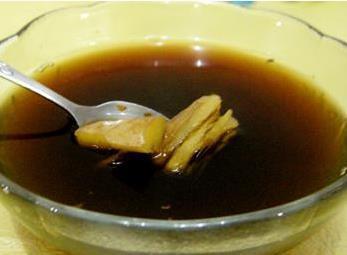 口腔溃疡可以喝姜汤吗(口腔溃疡吃蜂蜜管用吗）