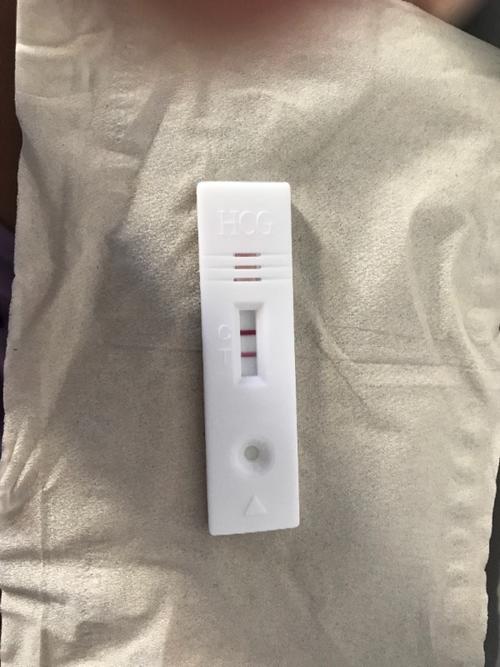 假性怀孕会持续多久(怀孕40天试纸一深一浅正常吗）