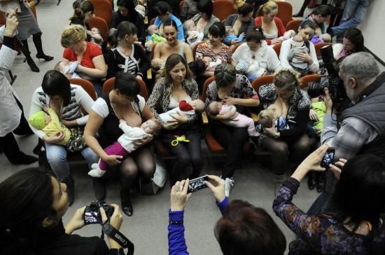 前列腺液是白色的吗前列腺液什么颜色才正常呢？(前列腺液什么时候分泌）