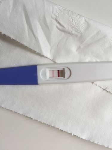 凌晨测的验孕棒准吗(下午三点测验孕棒准吗）