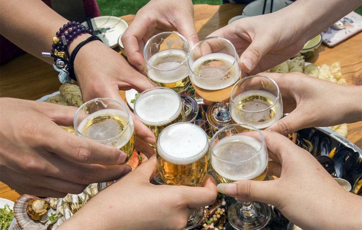 什么夫妻很容易生畸形儿(为什么会有畸形儿）