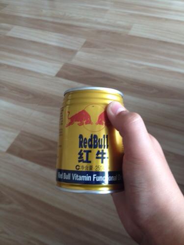 口腔溃疡可以喝红牛吗(胃溃疡可以喝红牛吗）