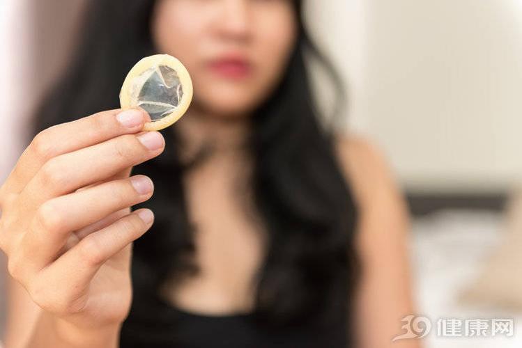 避孕套戴反了没有射好吗(为什么安全套戴反了就不能再用）