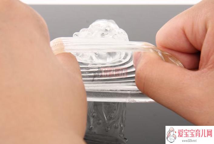 避孕套洗洗还能用吗(避孕套戴多了对女性有什么伤害）