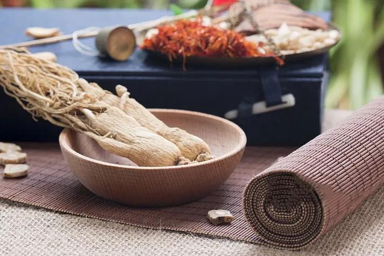 体寒的女人能喝酸奶吗(体寒湿气重可以喝酸奶吗)