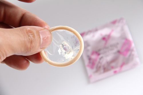 避孕套反的能带上吗(安全套有正反吗)