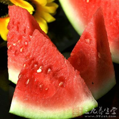 为什么经期不能吃西瓜西瓜会影响月经吗？(经期可以吃的水果有哪些）