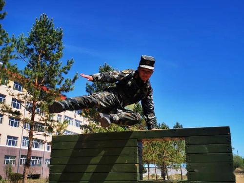 卵巢囊肿有什么症状(卵巢囊肿早期的症状）