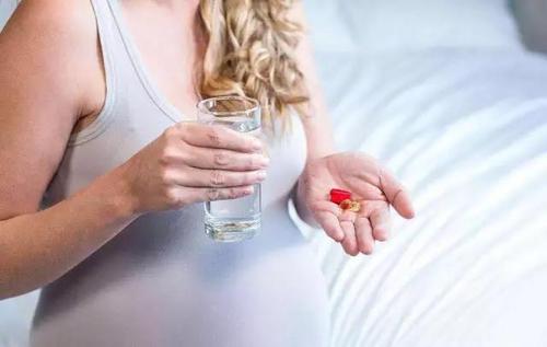 老公在备孕期发烧了有影响吗(老公发烧没吃药能受孕吗）