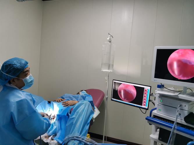 老婆不孕不育多少钱(正规医院做宫腔镜多少钱）