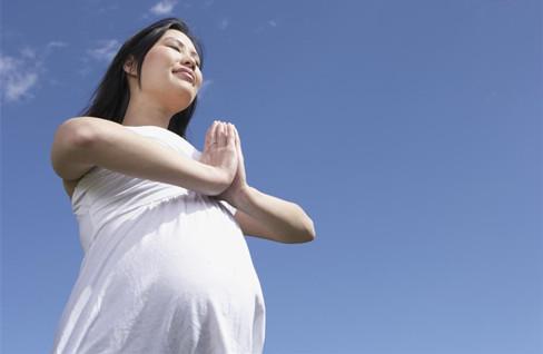 别为了拼命工作不注重健康，经常不运动当心不孕找上门