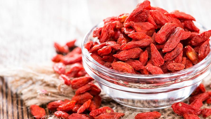 吃枸杞能提高性功能吗枸杞居然有这么多功效？(男人经常吃枸杞子能增强性功能吗）