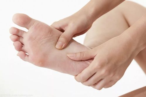 体寒的人夏天可以泡脚吗(体寒的人泡脚不出汗吗）