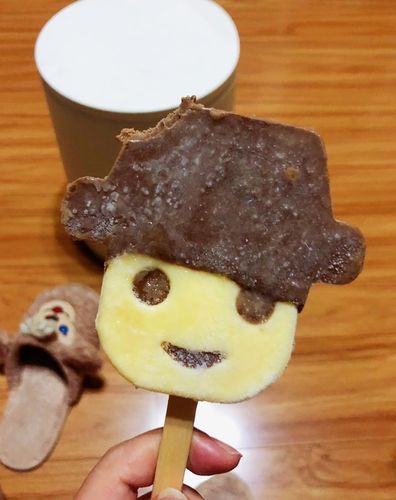 吃冰淇淋会导致宫寒吗(吃一块雪糕进多少寒气）