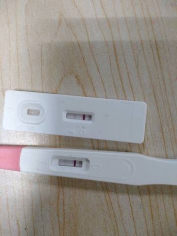 验孕棒两条很浅的杠怎么回事(验孕棒另一道杠非常淡）