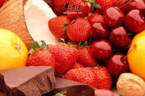 贫血的人喝牛奶好不好(贫血病人吃什么食物最好）