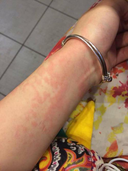 裸睡床单被罩多少天换一次好床单被罩一定要勤换！(酒店床单被罩多久换一次）