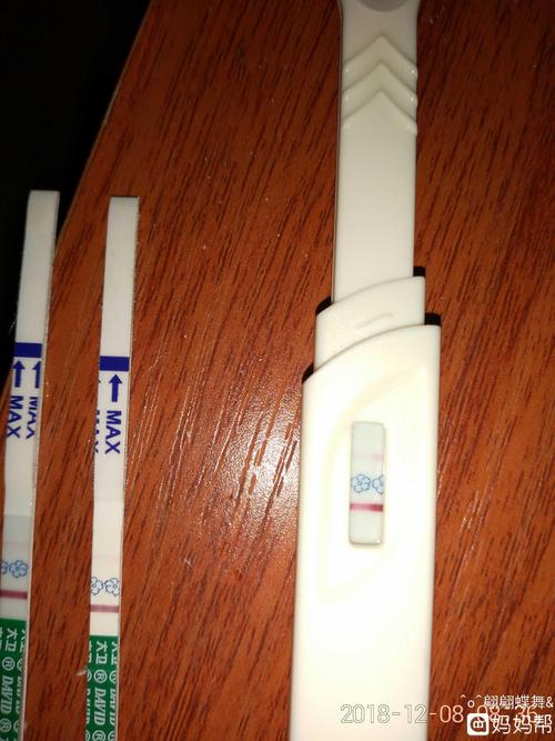 验孕棒一深一浅又来月经了怎么回事(昨天测出一深一浅今天就来月经了）