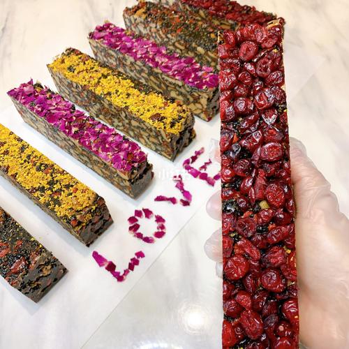 贫血的人吃阿胶膏有用吗(孕妇补血吃阿胶糕可以吗）