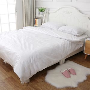 裸睡床单被罩多少天换一次好床单被罩一定要勤换！(酒店床单被罩多久换一次）