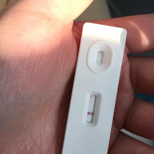 验孕棒c区半条线t区一条线怎么回事(验孕棒只有t区一条线c区没有）