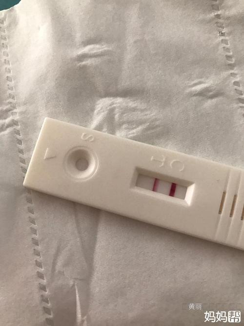 验孕棒两条淡淡的杠怎么回事(验孕棒不出杠怎么回事）