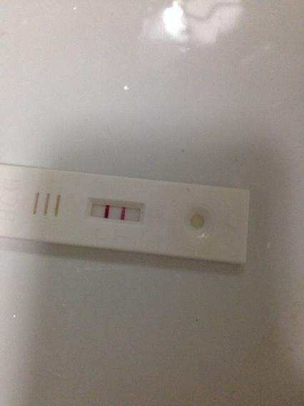 验孕棒半个小时两条线是什么意思(2个验孕棒一个怀了一个没怀）