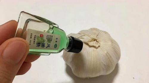 风油精抹在龟头上好吗(风油精对男人作用和功效）