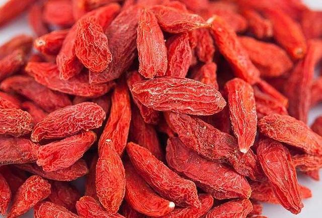 贫血吃枸杞有用吗(枸杞一天吃多少粒最好）