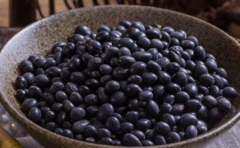 吃黑豆对排卵有什么影响(吃黑豆能促进排卵吗）