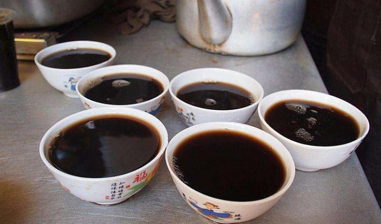 口腔溃疡喝凉茶有用吗(口腔溃疡喝王老吉有用吗）