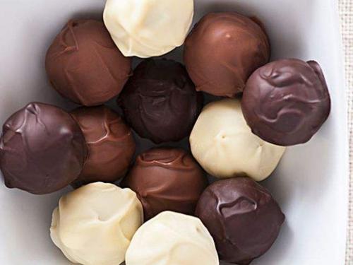 吃巧克力能缓解痛经吗巧克力真的能治好痛经吗？(巧克力会加重痛经吗）