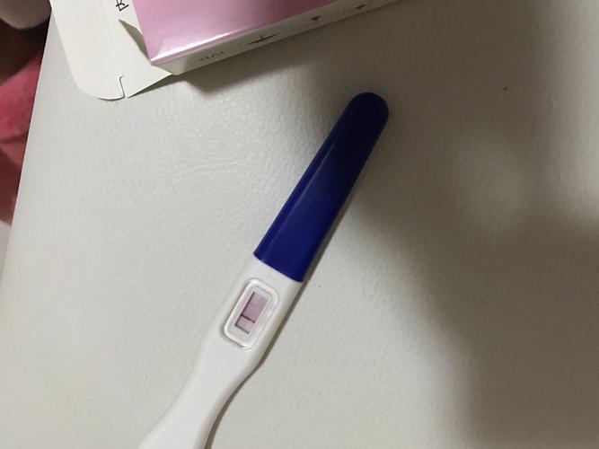 半小时测孕棒两条杠怎么回事(验孕试纸放了半小时又出来第二条杠）