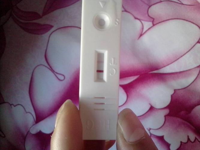 半小时测孕棒两条杠怎么回事(验孕试纸放了半小时又出来第二条杠）