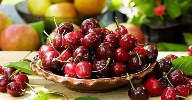 吃樱桃过量会有什么后果