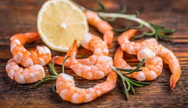 吃虾可以吃橘子吗