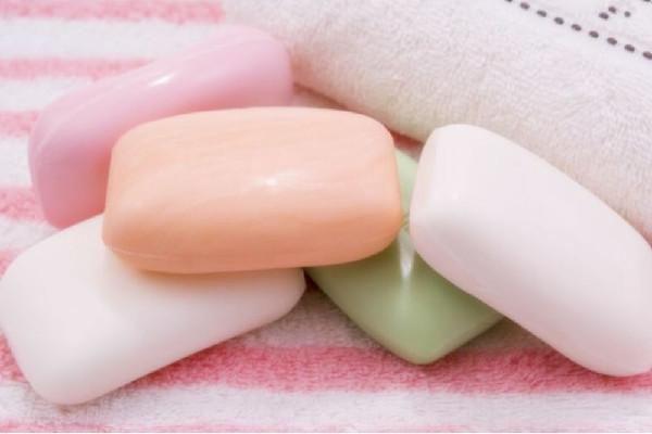 可以用香皂洗脸吗