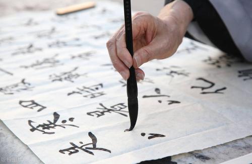 句加偏旁组成新字再组词