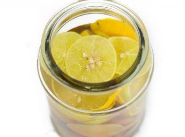 体寒的人可以喝柠檬水吗(体寒上火的人怎么调理）