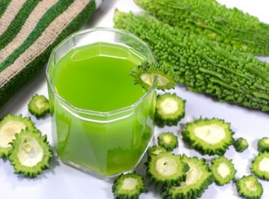 体寒的人可以吃苦瓜吗(苦瓜性寒吗)